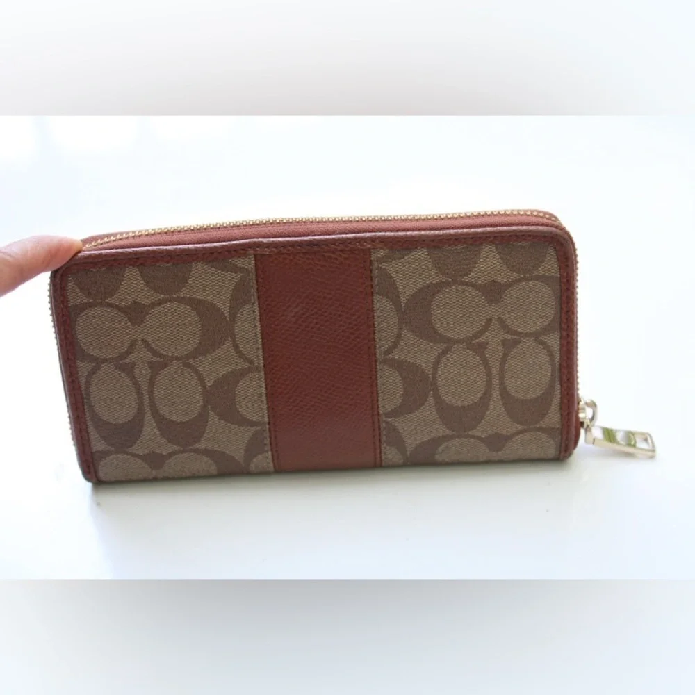 Coach accordion zip wallet